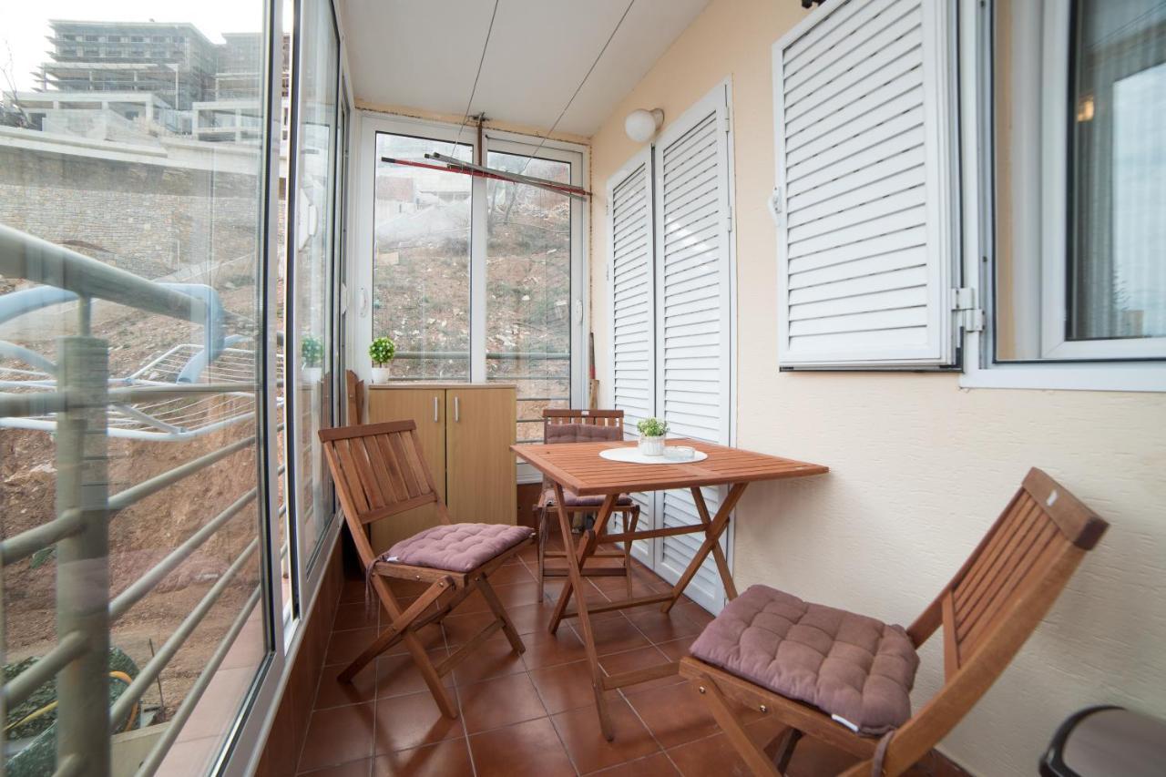 Apartment Blue Budva Bagian luar foto
